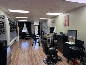 1376-1418 Hopmeadow St, Simsbury, CT for lease Building Photo- Image 2 of 4