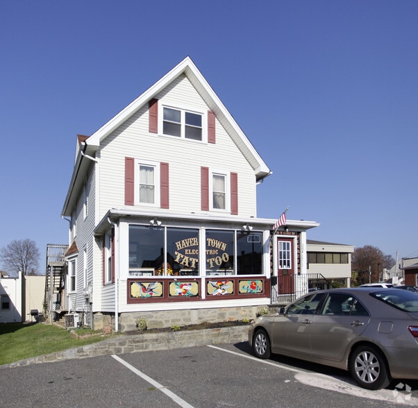 Havertown PA - Multi Tenant Properties! portfolio of 4 properties for sale on LoopNet.com - Primary Photo - Image 2 of 4
