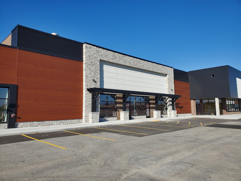 1700 Appleton Rd, Menasha, WI for lease - Building Photo - Image 1 of 10