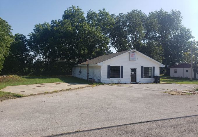 580 E Upper River Rd, Decatur, AL for sale Primary Photo- Image 1 of 1