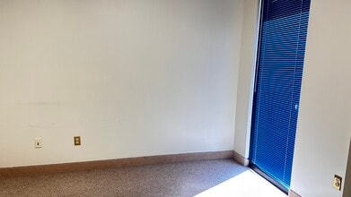 155 Maple St, Springfield, MA for lease Interior Photo- Image 1 of 4