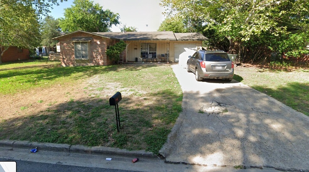 2202 Truman St, Bryan, TX for sale - Primary Photo - Image 1 of 1