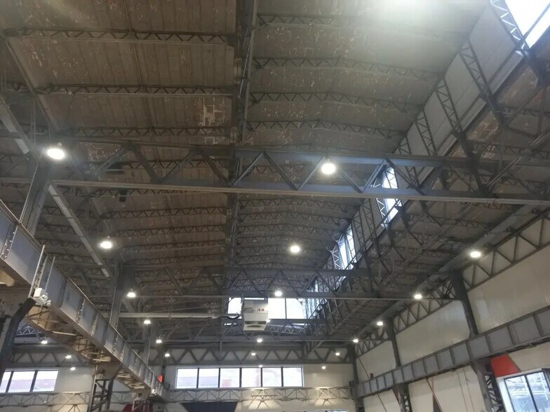 Flex in Sochaux for lease - Interior Photo - Image 3 of 4