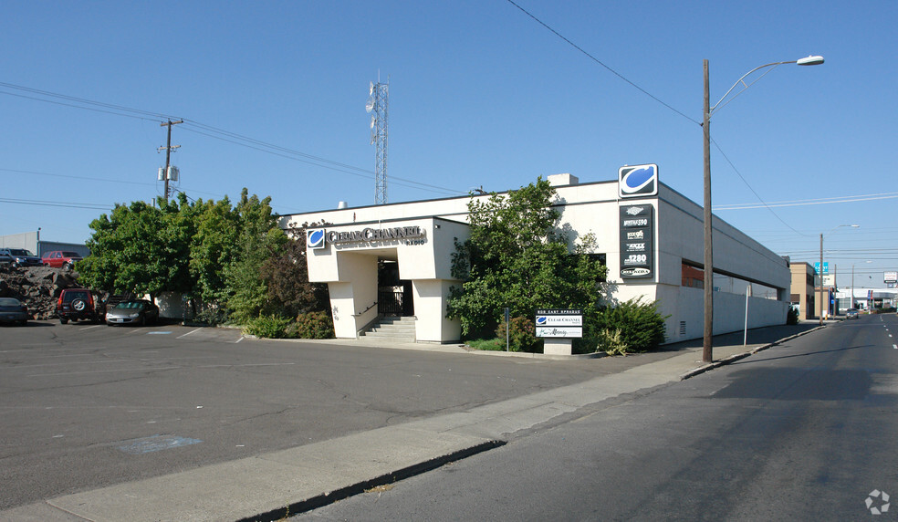 808 E Sprague Ave, Spokane, WA for lease - Primary Photo - Image 1 of 2