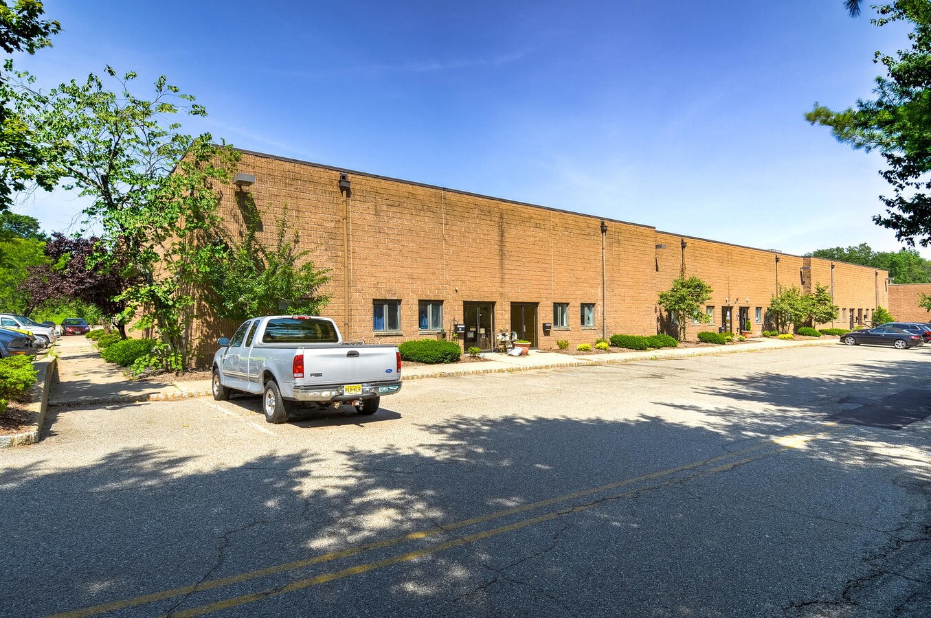 60 E Hanover Ave Morris Plains Nj 07950 Loopnet Com