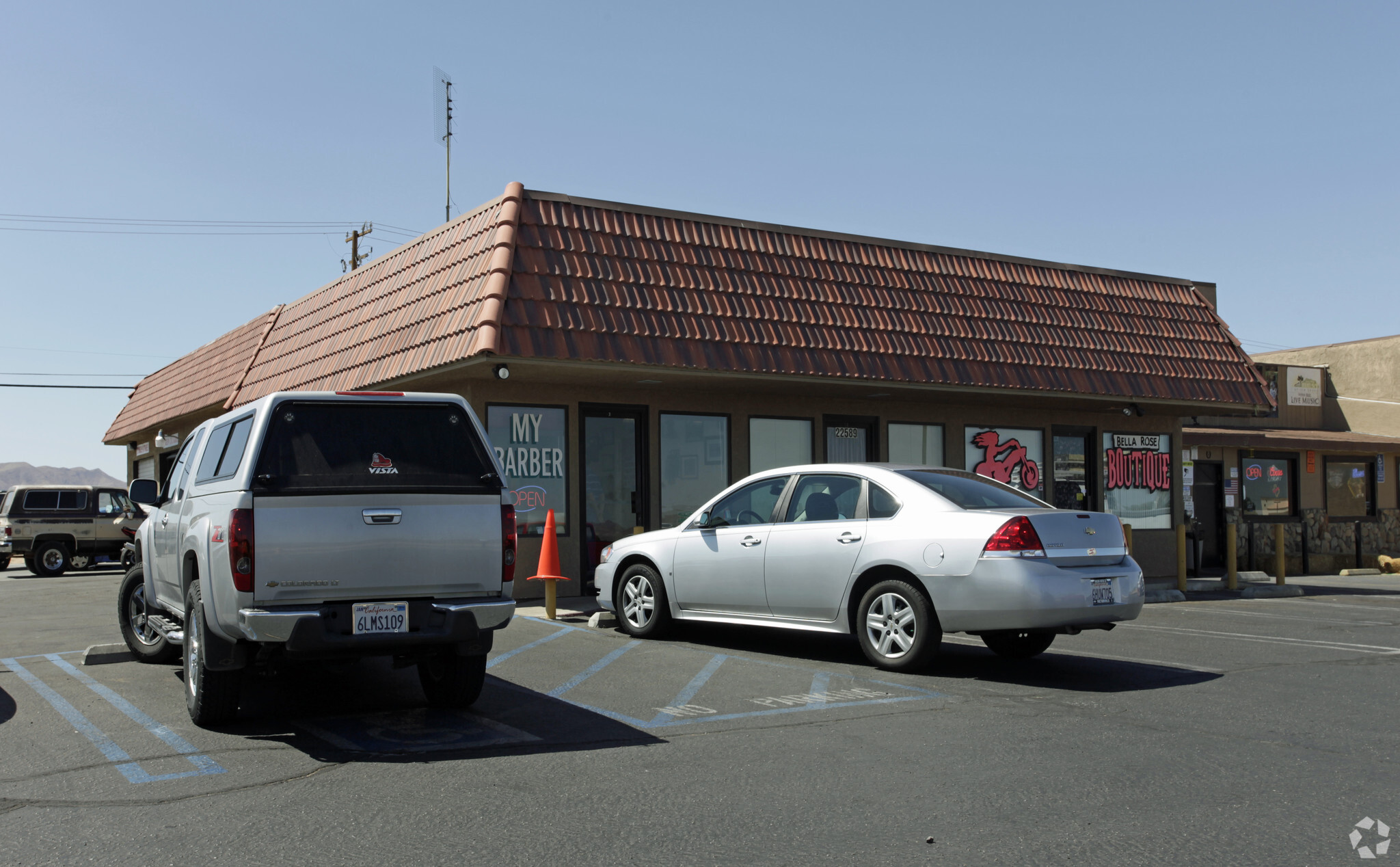 22589 Outer Hwy 18, Apple Valley, CA for sale Primary Photo- Image 1 of 1