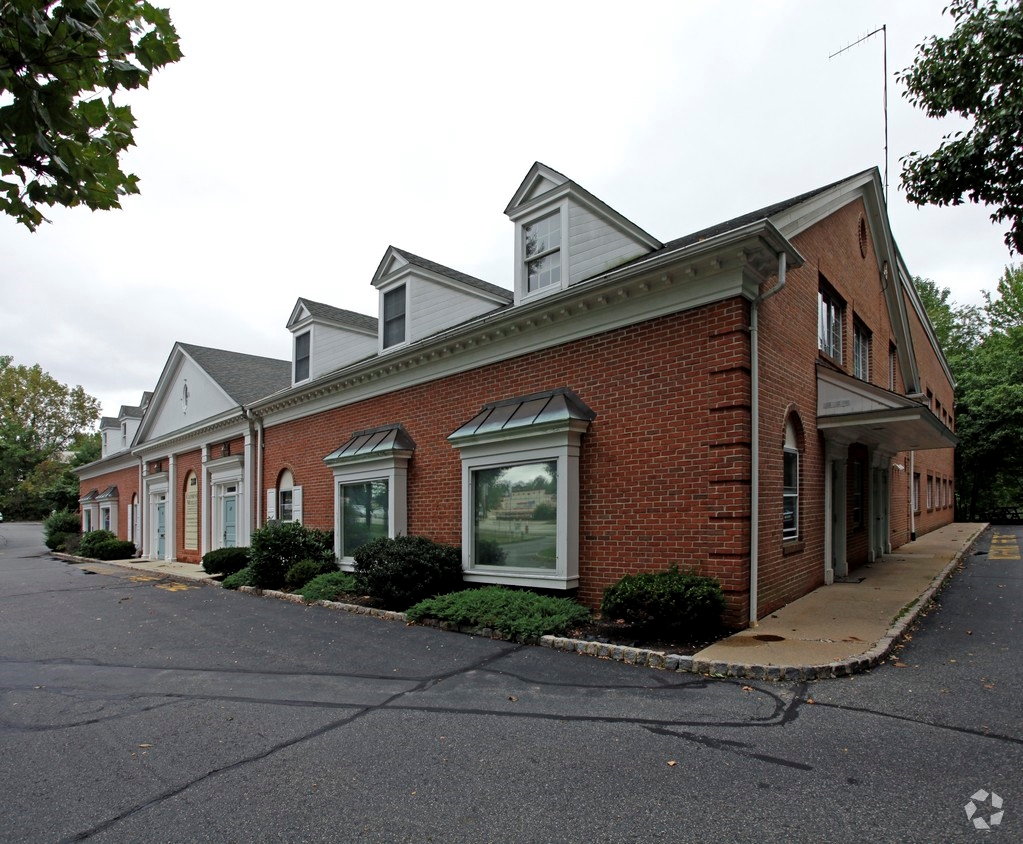 218 Ridgedale Ave, Cedar Knolls, NJ for sale Primary Photo- Image 1 of 1