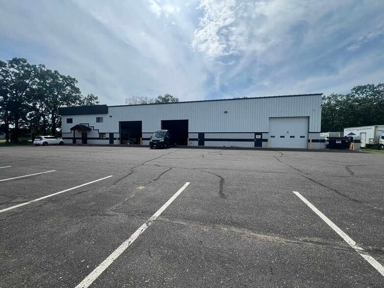 19580 Tamarack St NW, Cedar, MN for sale - Building Photo - Image 2 of 11