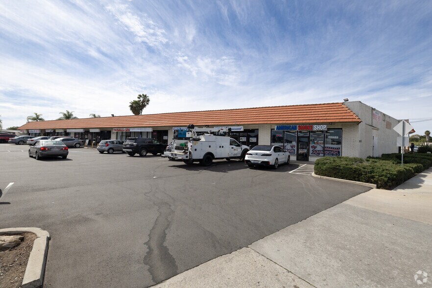 1531-1551 W Mission Rd, San Marcos, CA for lease - Building Photo - Image 1 of 6