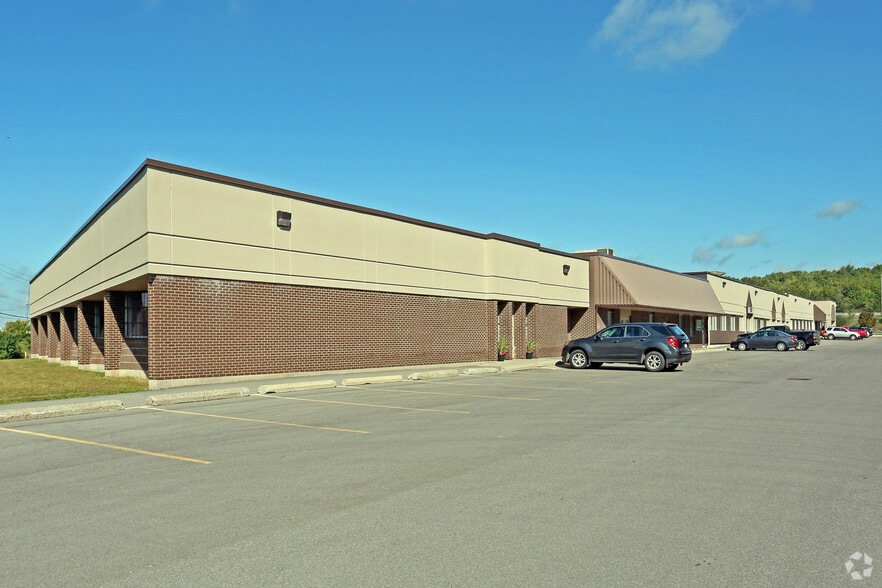 133 Dalton Ave, Kingston, ON for lease - Building Photo - Image 2 of 5