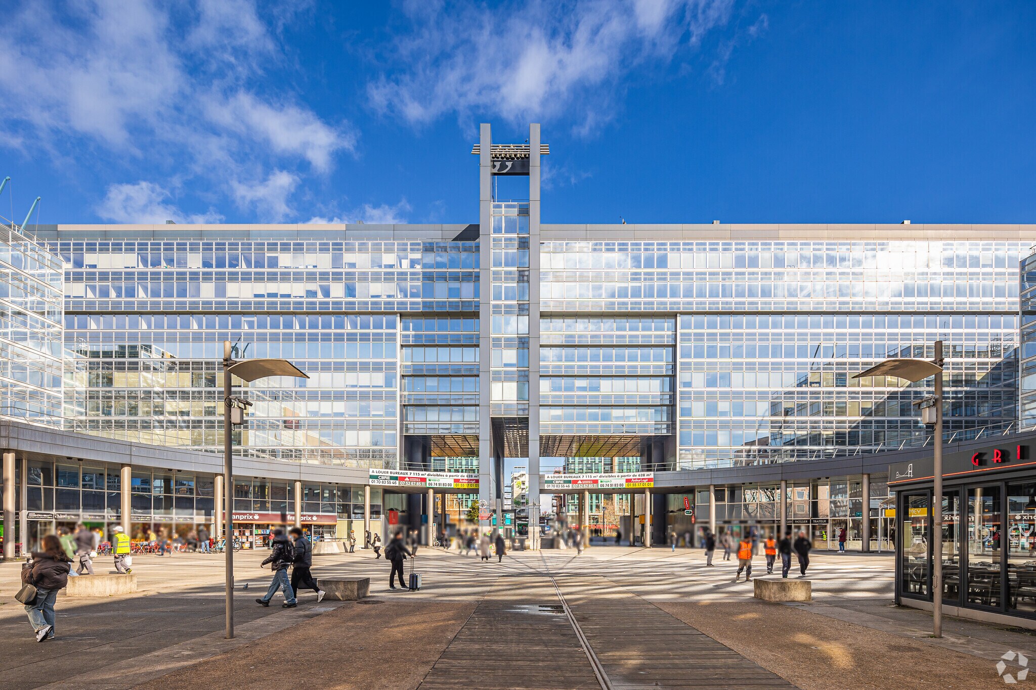 5-6 Esplanade Charles De Gaulle, Nanterre, Nanterre for lease Primary Photo- Image 1 of 10