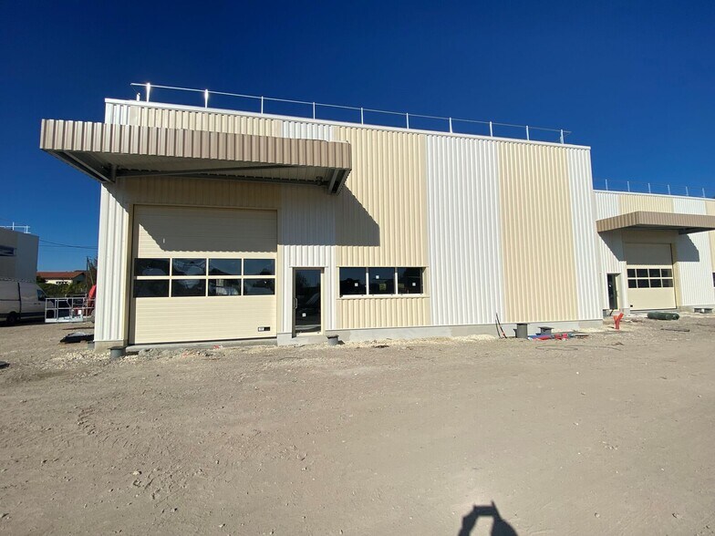 Flex in Blanquefort for lease - Building Photo - Image 2 of 6