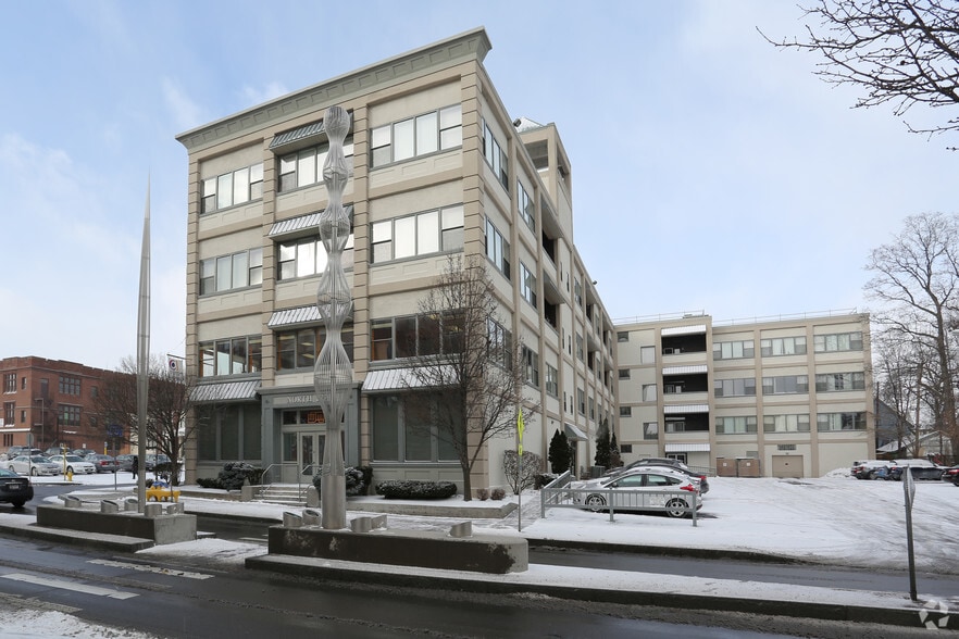 277 Goodman St N, Rochester, NY 14607