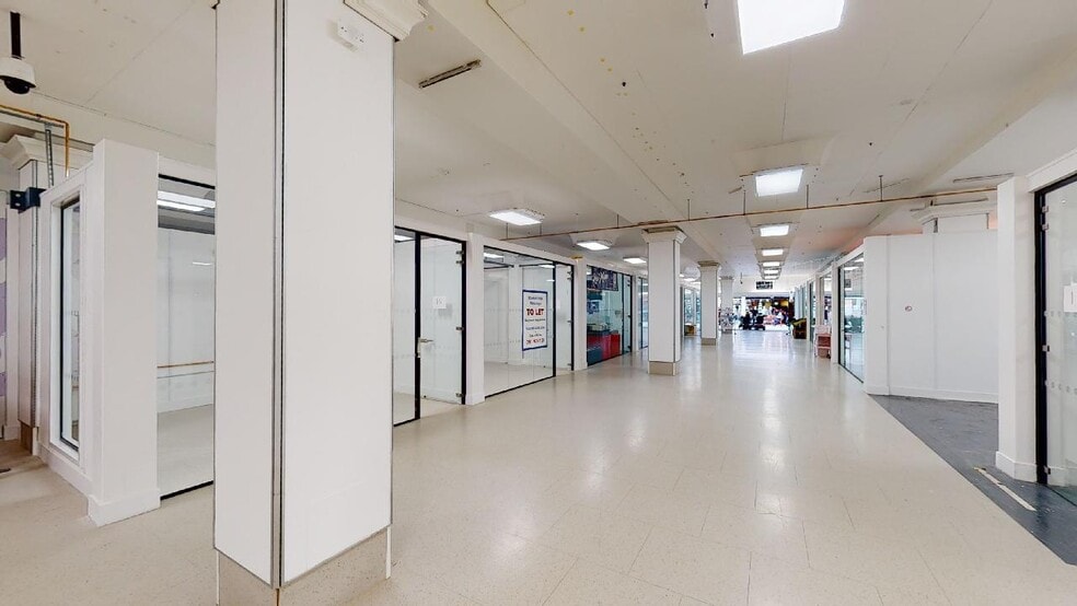 Hamilton Way, Greenock for lease - Matterport 3D Scan - Image 3 of 37