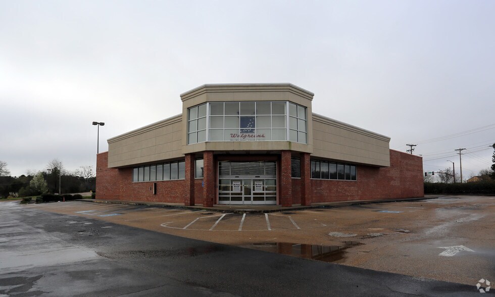 6308 Ridgewood Rd, Jackson, MS 39211