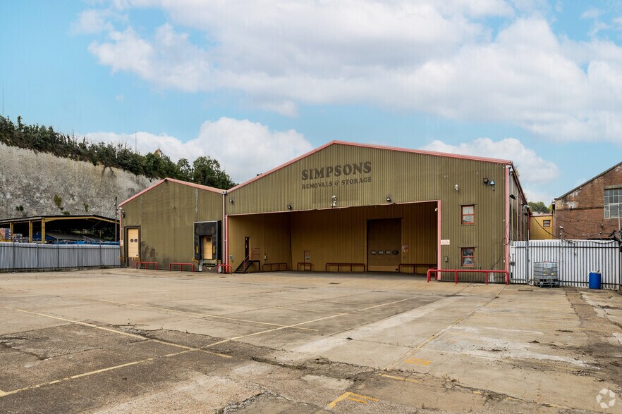 Manor Way, Swanscombe for sale - Primary Photo - Image 1 of 1