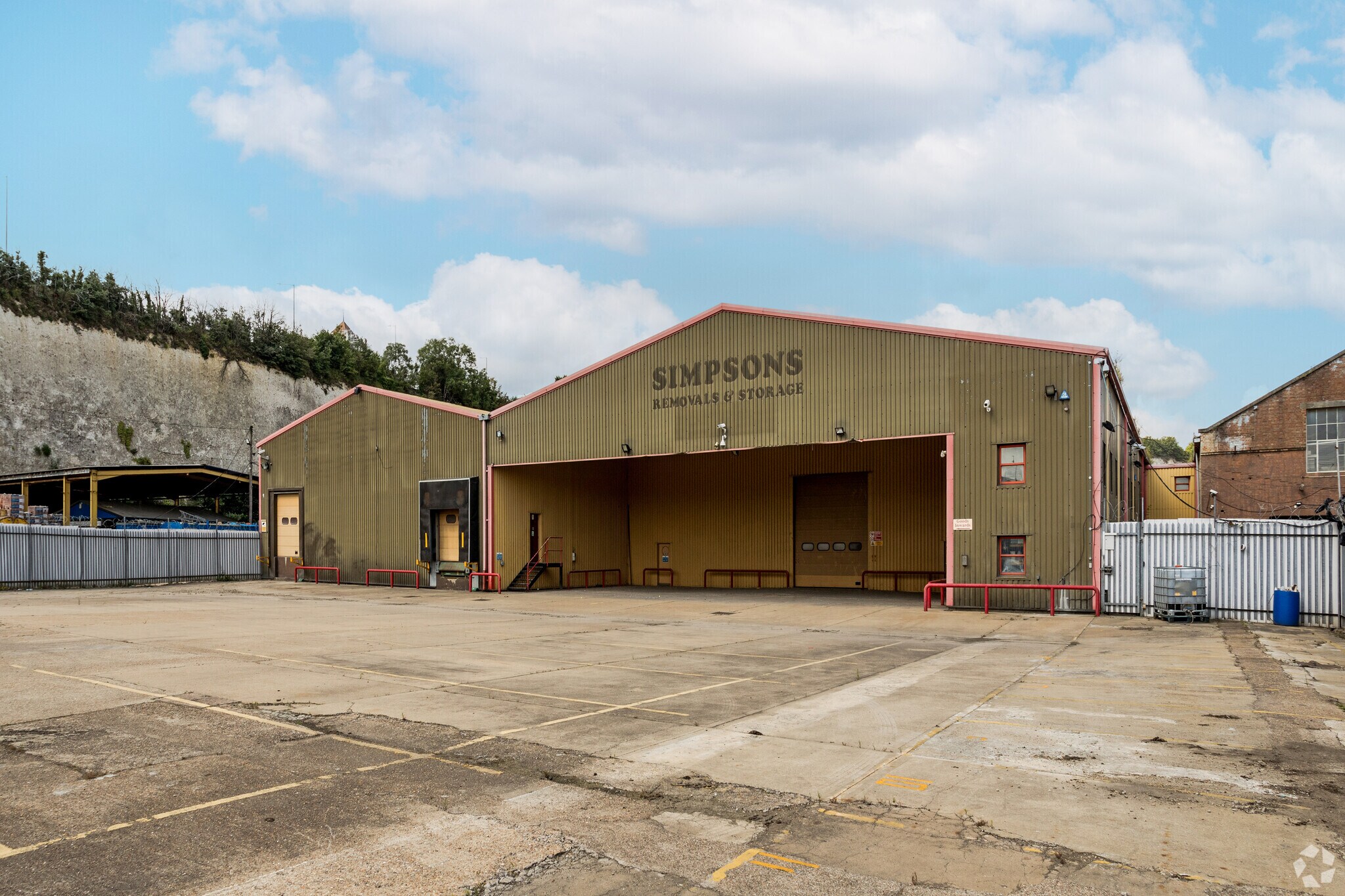 Manor Way, Swanscombe for sale Primary Photo- Image 1 of 1