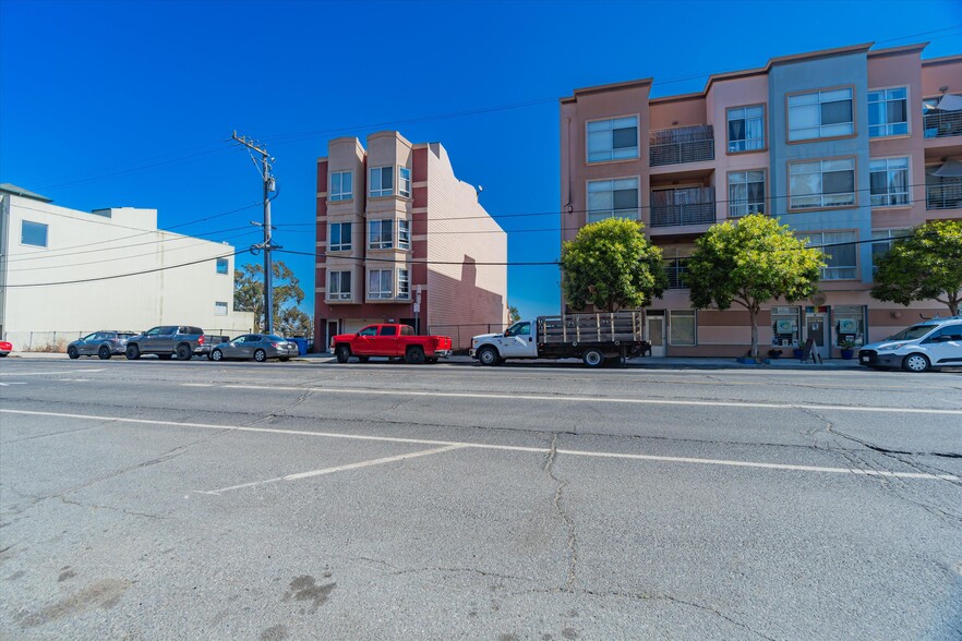 818 Innes Ave, San Francisco, CA for sale - Building Photo - Image 3 of 49