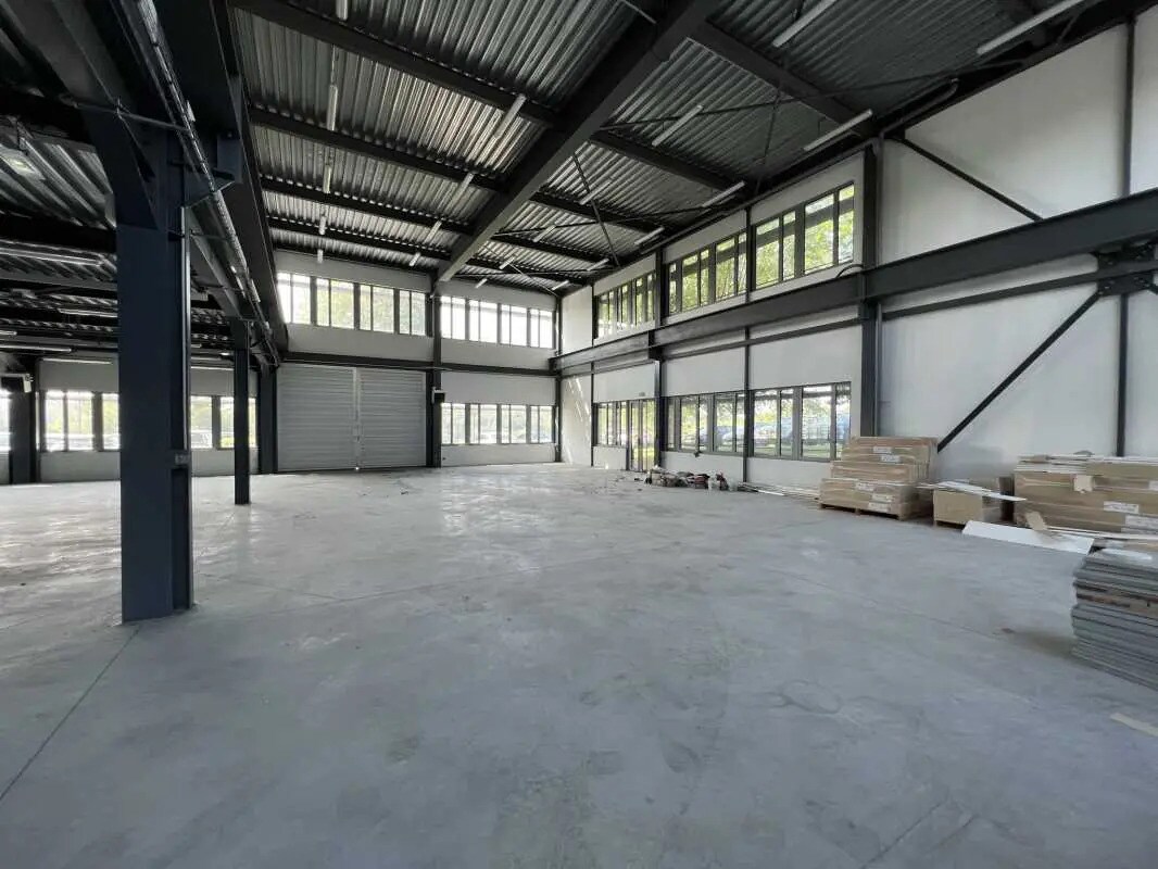 Flex in Roissy-en-France for lease Interior Photo- Image 1 of 8