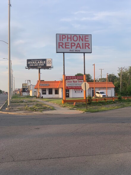 12000 Gratiot Ave, Detroit, MI for sale - Primary Photo - Image 1 of 1