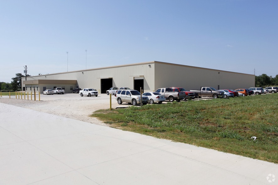 7850 Old Bastrop Rd, New Braunfels, TX for sale - Primary Photo - Image 1 of 1