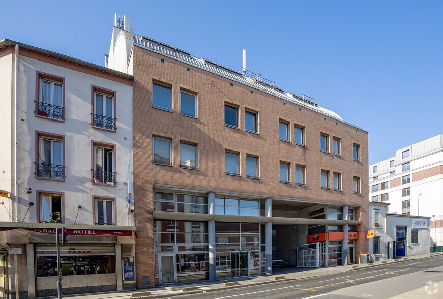 Office in Saint-Ouen for lease - Building Photo - Image 2 of 3