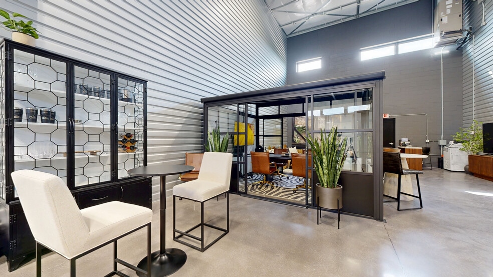 15415 Fitzhugh Rd, Dripping Springs, TX for lease - Matterport 3D Scan - Image 3 of 32