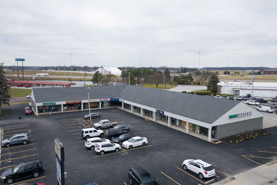 3401 Woodville Rd, Northwood, OH 43619 Retail for Lease