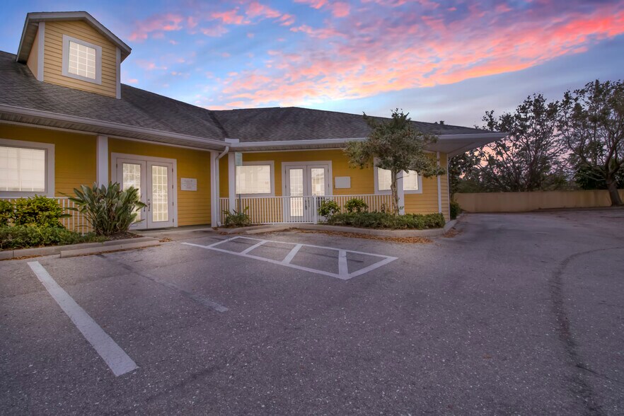 970 Kings Hwy, Port Charlotte, FL 33980