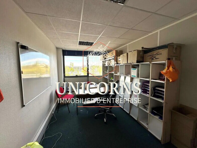 Office in Toulouse for lease - Interior Photo - Image 2 of 6
