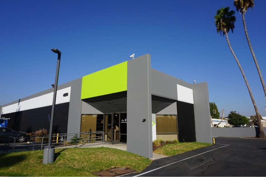 4050 N Palm St, Fullerton, CA for sale - Building Photo - Image 1 of 1