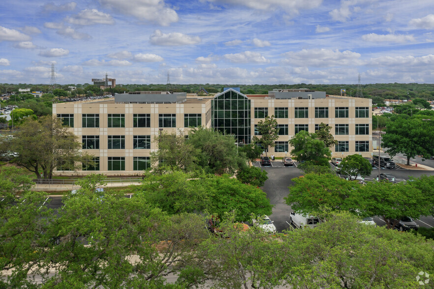 4511 Horizon Hill Blvd, San Antonio, TX for lease - Building Photo - Image 2 of 6