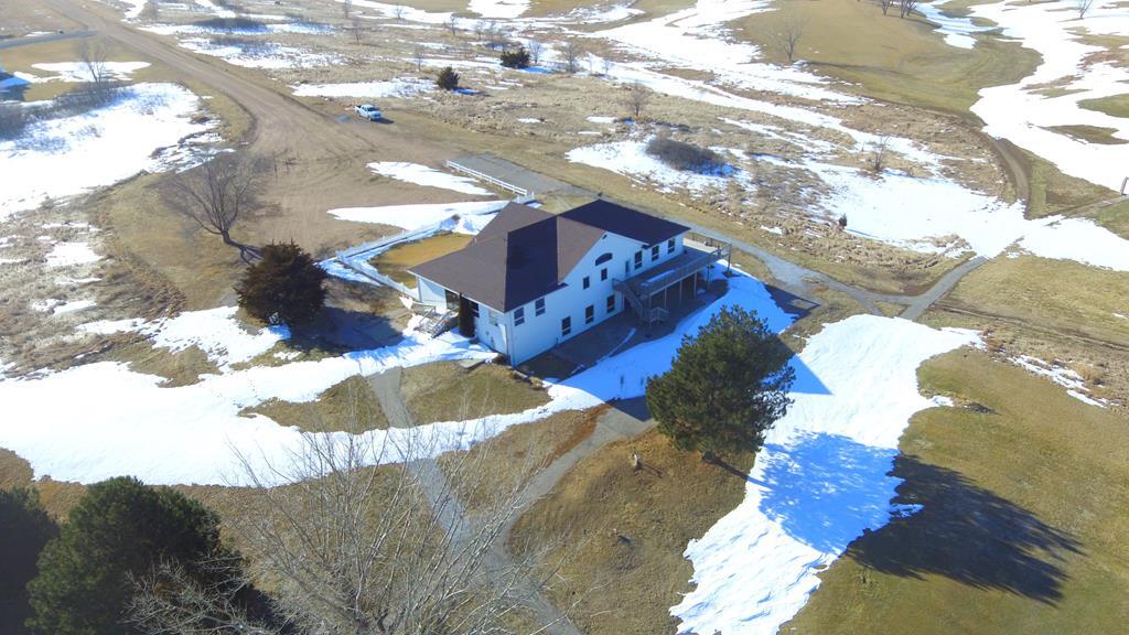 21400 Clubhouse Dr, Pleasanton, NE 68866