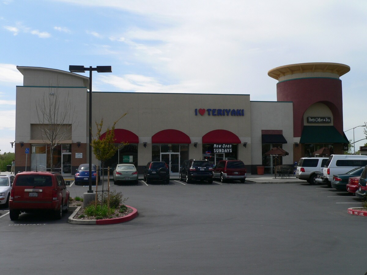 8246 Laguna Blvd, Elk Grove, CA 95758