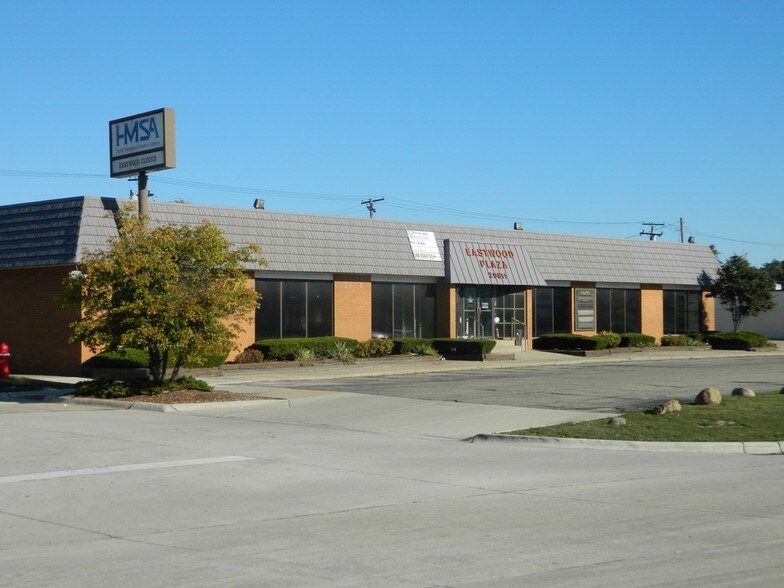 20811 Kelly Rd, Eastpointe, MI for sale - Primary Photo - Image 1 of 1