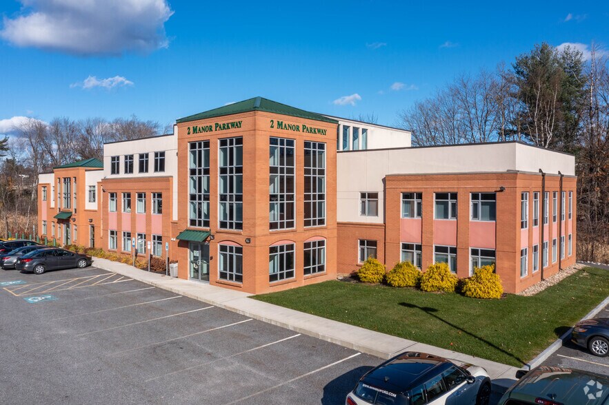 2 Manor Pky, Salem, NH 03079 For Lease & Sublease