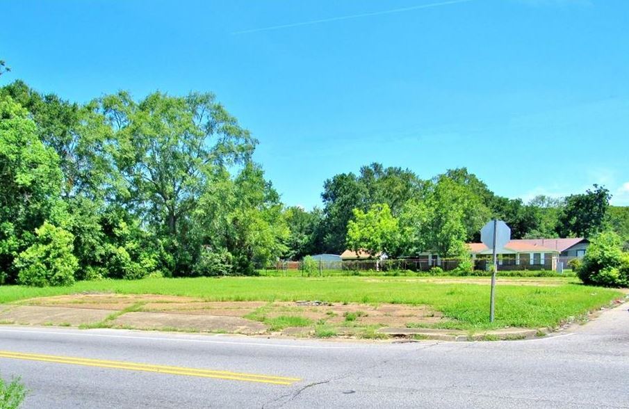 2900 Old Shell Rd, Mobile, AL 36607
