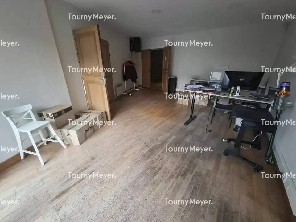 Office in Nantes for lease Interior Photo- Image 1 of 4