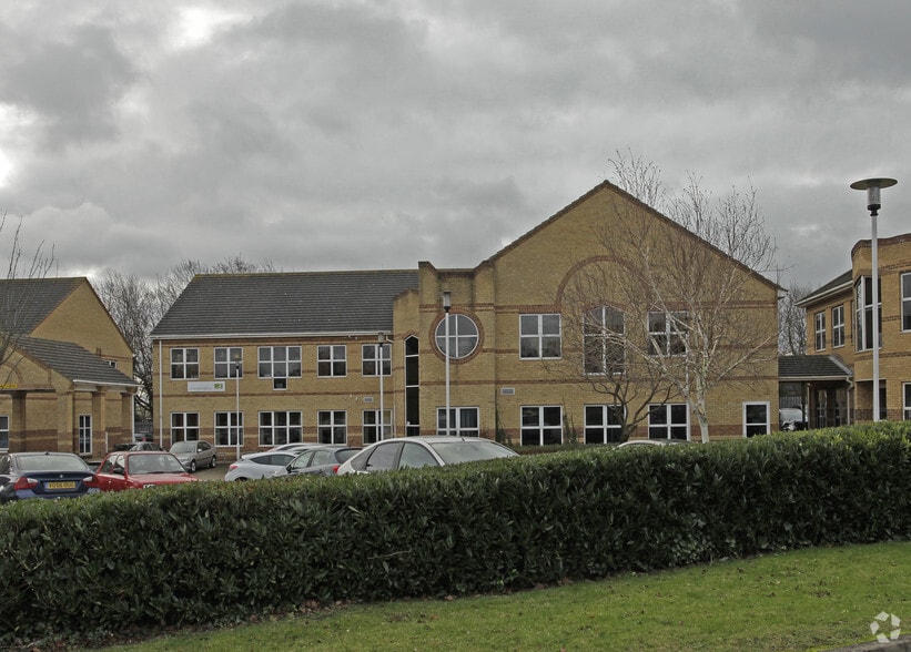 Rutherford Clos, Stevenage for sale - Primary Photo - Image 1 of 1