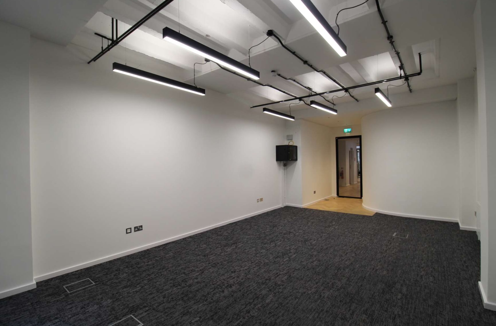177 West George St, Glasgow for lease Interior Photo- Image 1 of 2