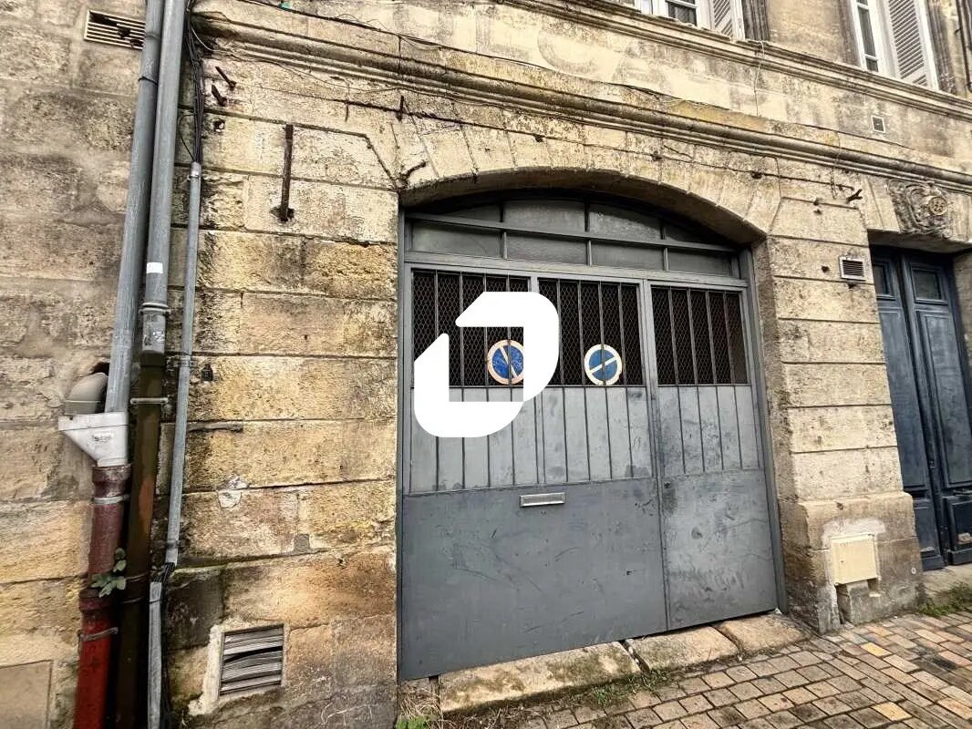 Flex in Bordeaux for lease Building Photo- Image 1 of 9
