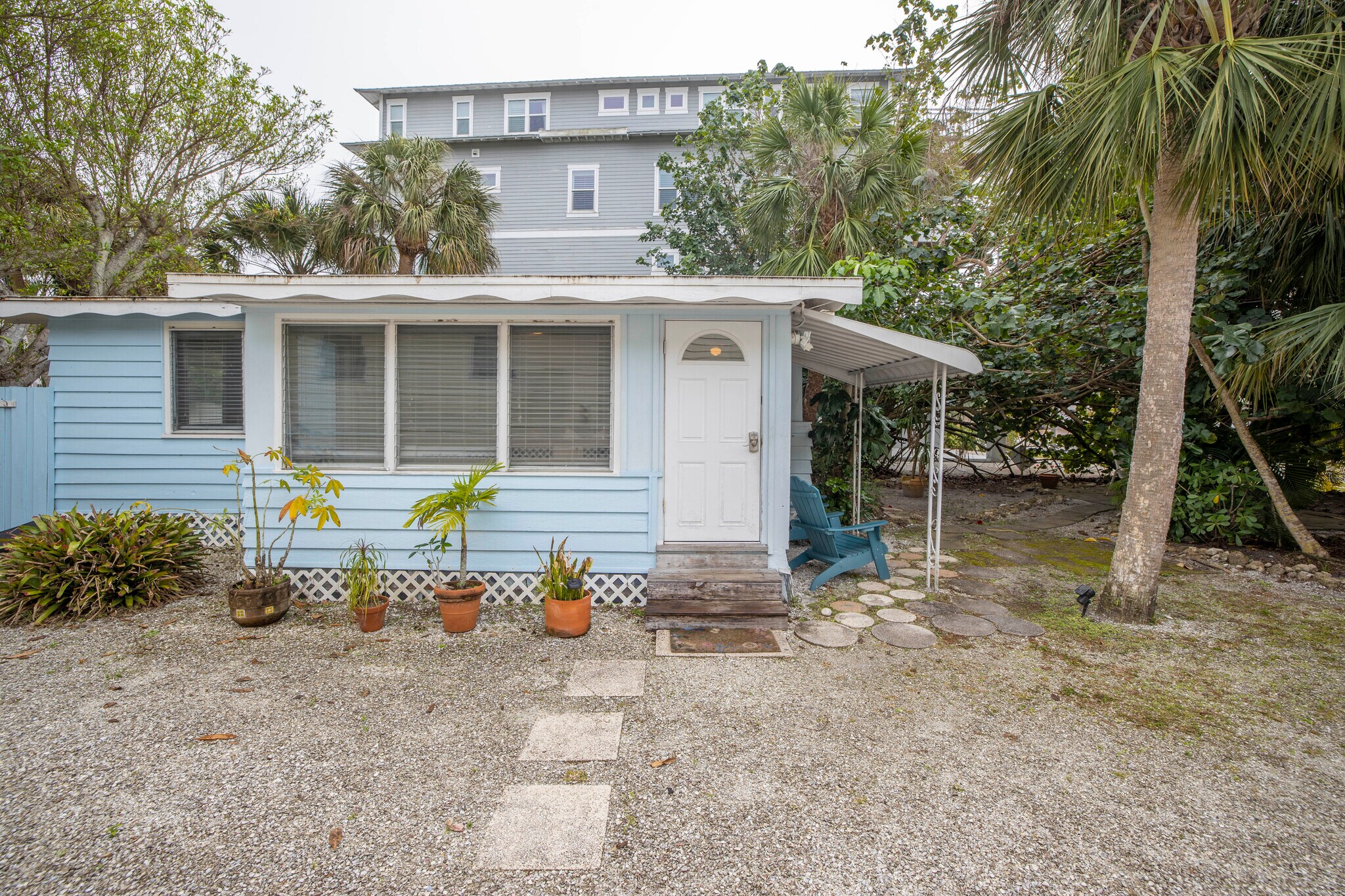 543 Beach Rd, Siesta Key, FL 34242