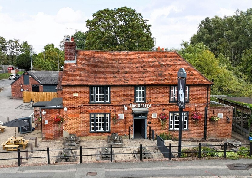 660 Loddon Bridge Rd, Reading for sale - Building Photo - Image 1 of 12