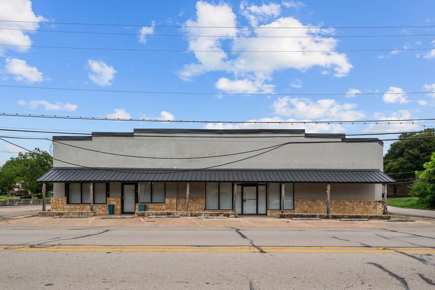 200 SW Barnard St, Glen Rose, TX for sale - Building Photo - Image 1 of 17