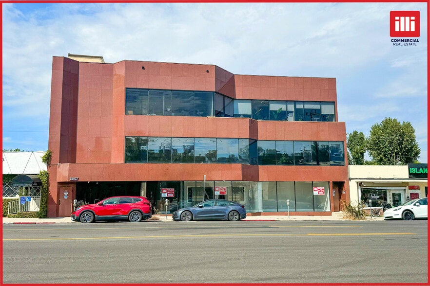 22837 Ventura Blvd, Woodland Hills, CA for lease - Building Photo - Image 1 of 10