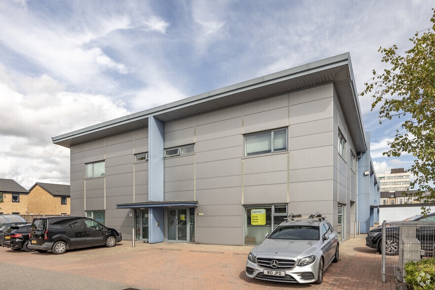 Greenbridge Rd, Swindon for lease - Primary Photo - Image 3 of 5