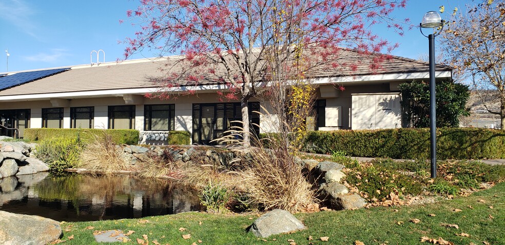 1162 Suncast Ln, El Dorado Hills, CA for lease - Building Photo - Image 1 of 3