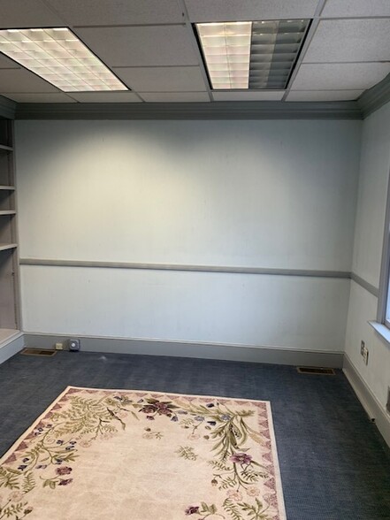 250 Washington St, Toms River, NJ for lease - Interior Photo - Image 2 of 19