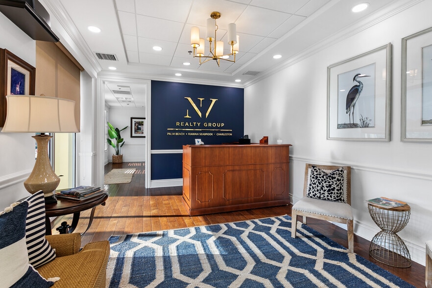 11811 US Highway 1, North Palm Beach, FL for lease - Interior Photo - Image 2 of 25