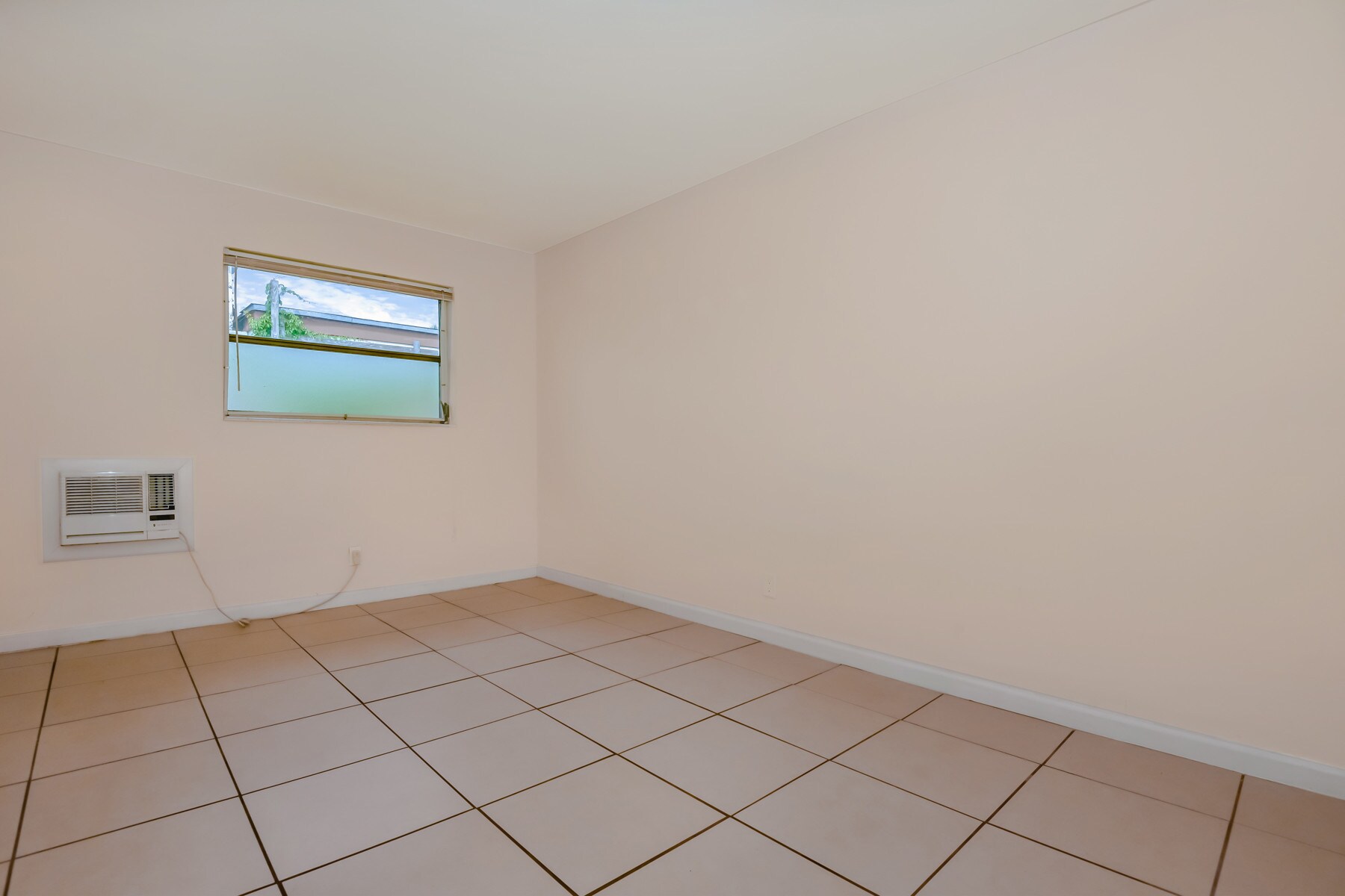 281 NW 40th St, Oakland Park, FL for sale Other- Image 1 of 1